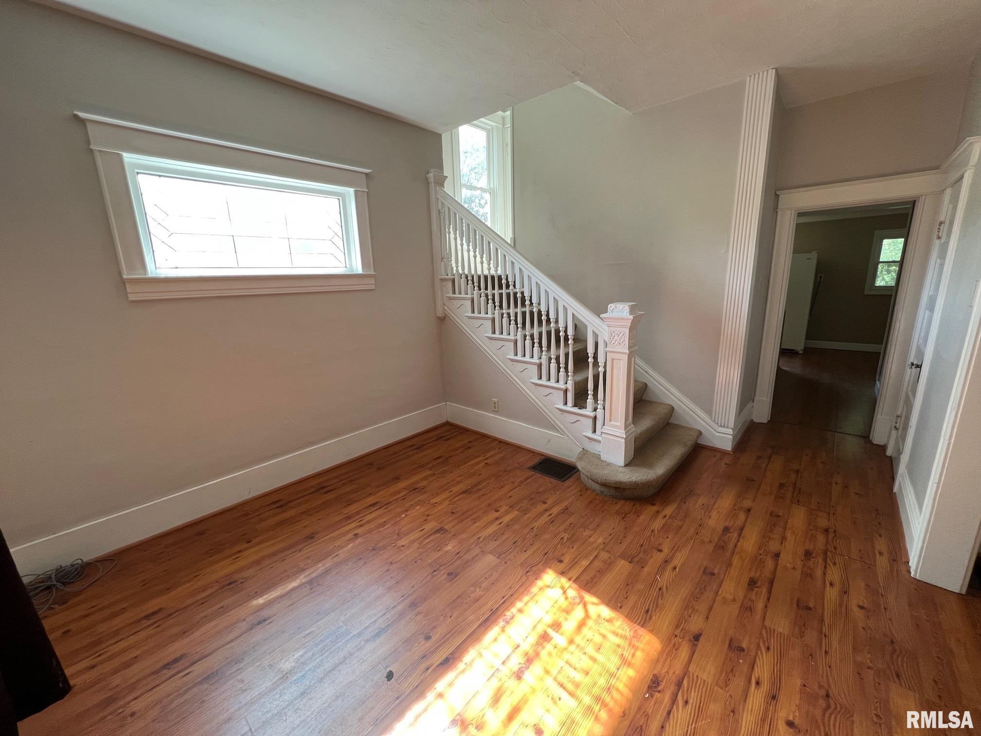1337 West Macon Street Decatur, IL 62522 - Photo 3 of 25