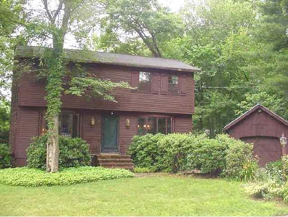 1 Cardiff Road Nashua, NH 03062 - Photo 1 of 2