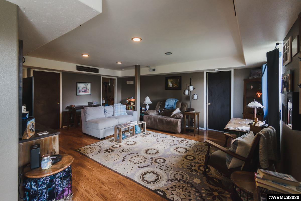 27650 Liberty Road Sweet Home, OR 97386 - Photo 16 of 42 Gallery Image 16