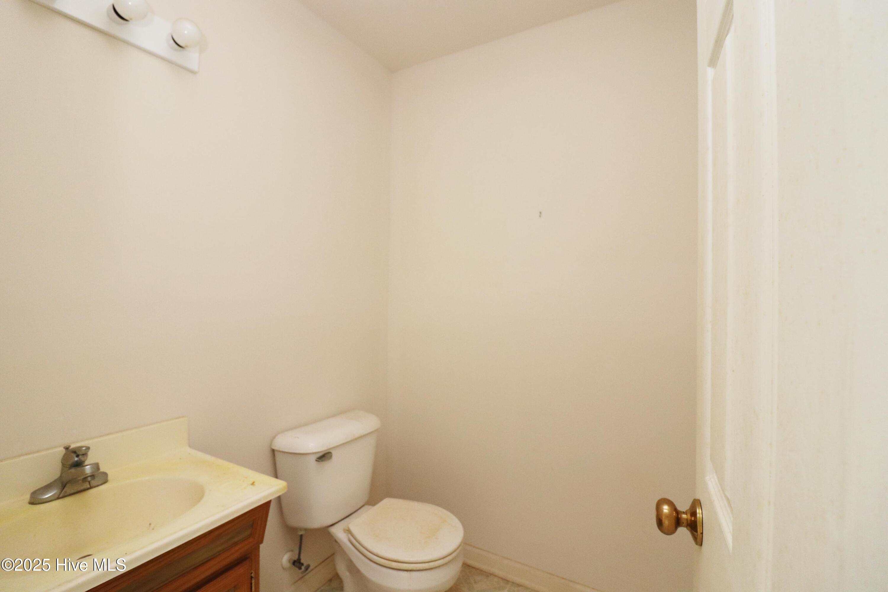 118 Turtle Court Newport, NC 28570 - Photo 34 of 36 W5