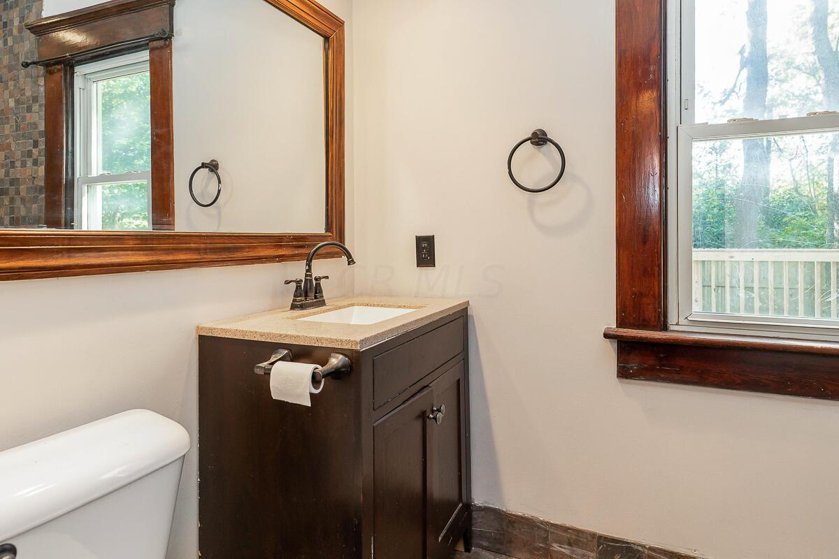 107 Price Road Columbus, OH 43230 - Photo 13 of 36 1st Floor Bathroom