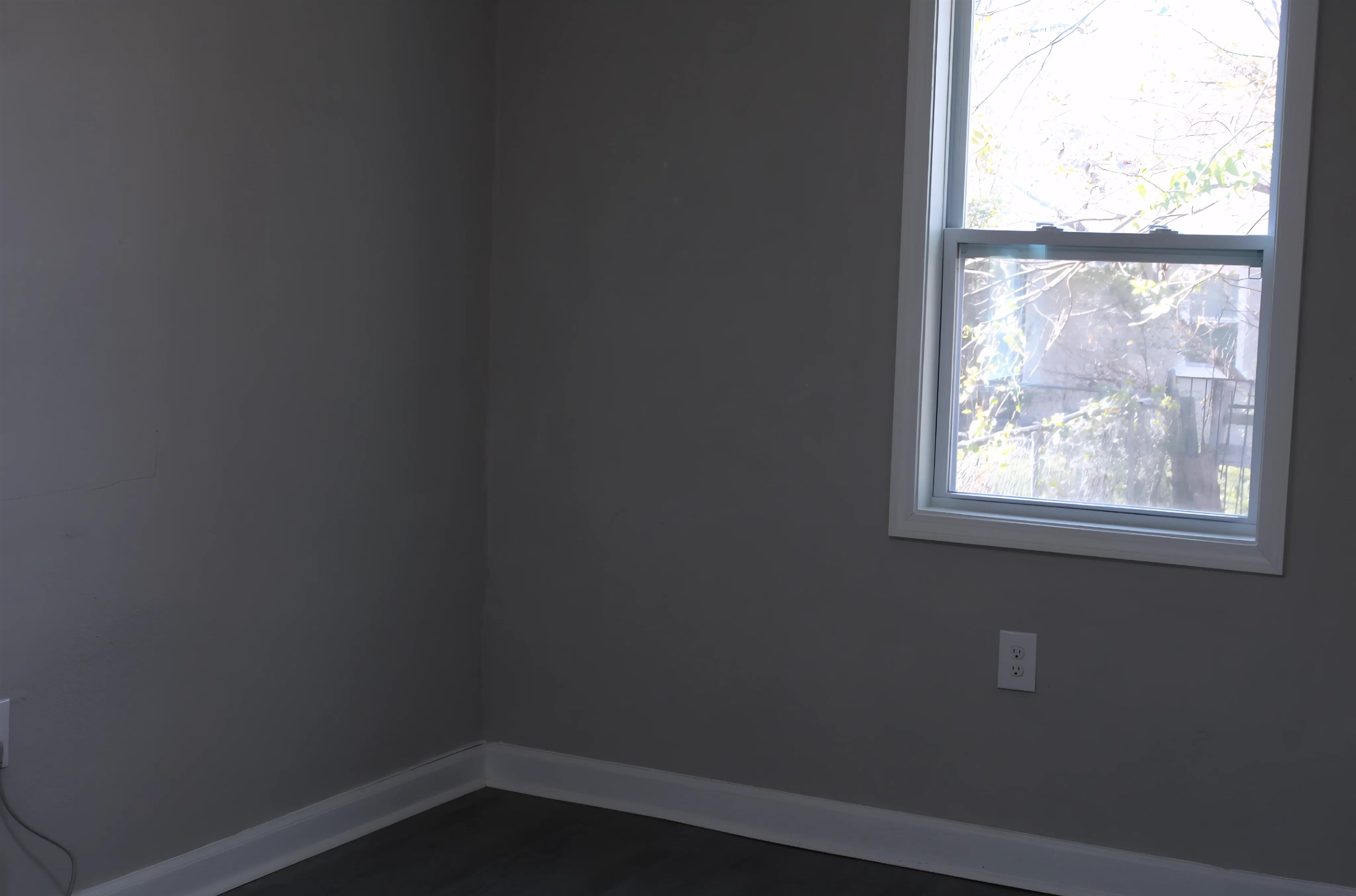 937 Speed Street Memphis, TN 38107 - Photo 3 of 23 a small space with a window