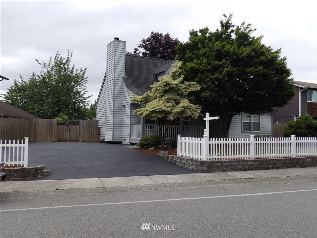 18516 22nd Drive Southeast Bothell, WA 98012 - Photo 2 of 25 Gallery Image 2
