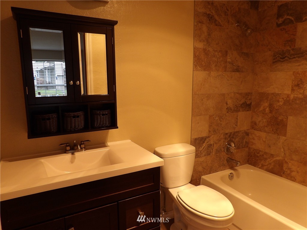 18516 22nd Drive Southeast Bothell, WA 98012 - Photo 16 of 25 Gallery Image 16