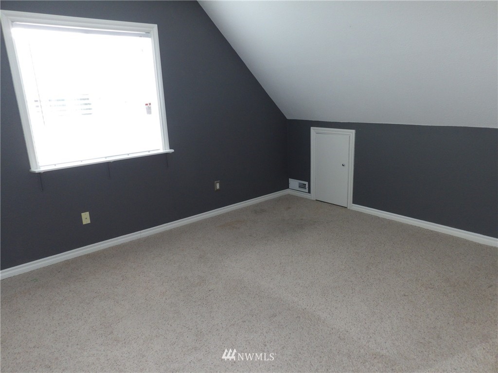 18516 22nd Drive Southeast Bothell, WA 98012 - Photo 17 of 25 Gallery Image 17