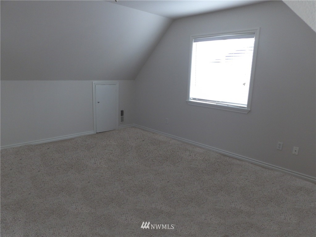 18516 22nd Drive Southeast Bothell, WA 98012 - Photo 18 of 25 Gallery Image 18