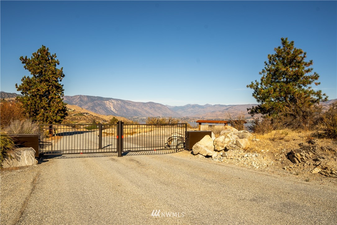 244 Hawks Ridge Road Chelan, WA 98816 - Photo 22 of 25 Gallery Image 22