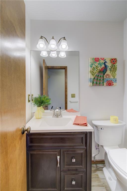 236 Southwest Raintree Drive Lee's Summit, MO 64082 - Photo 15 of 35