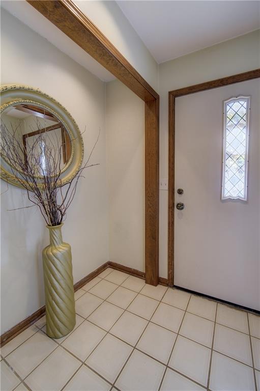 236 Southwest Raintree Drive Lee's Summit, MO 64082 - Photo 3 of 35