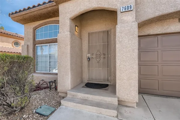 $2,300 | 7609 Almeria Street, Las Vegas, NV 89128