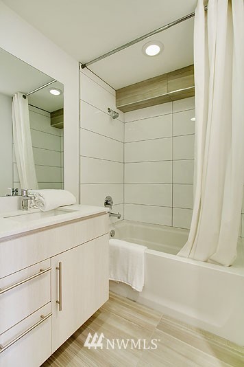 3907 Southwest Findlay Street Seattle, WA 98136 - Photo 3 of 15