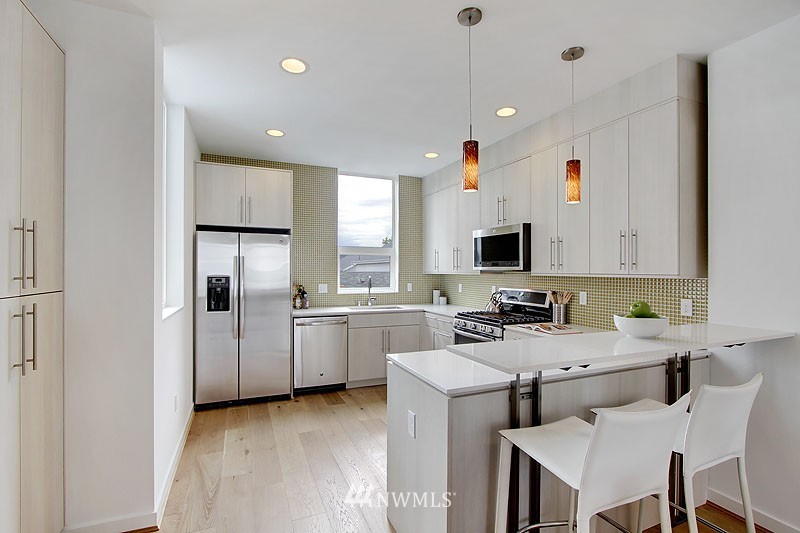 3907 Southwest Findlay Street Seattle, WA 98136 - Photo 7 of 15