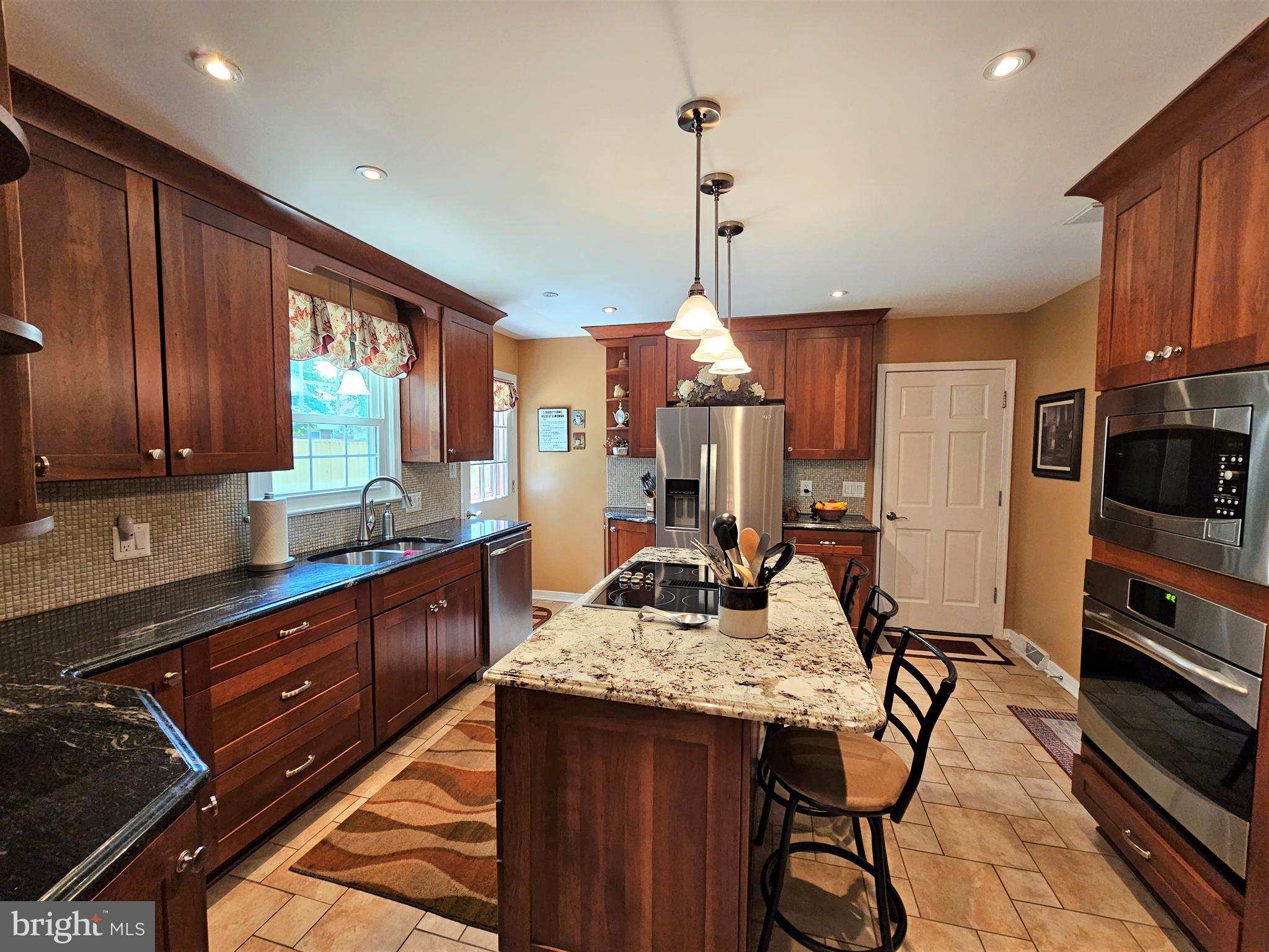 8813 Weems Road Manassas, VA 20110 - Photo 12 of 39 Gourmet Kitchen