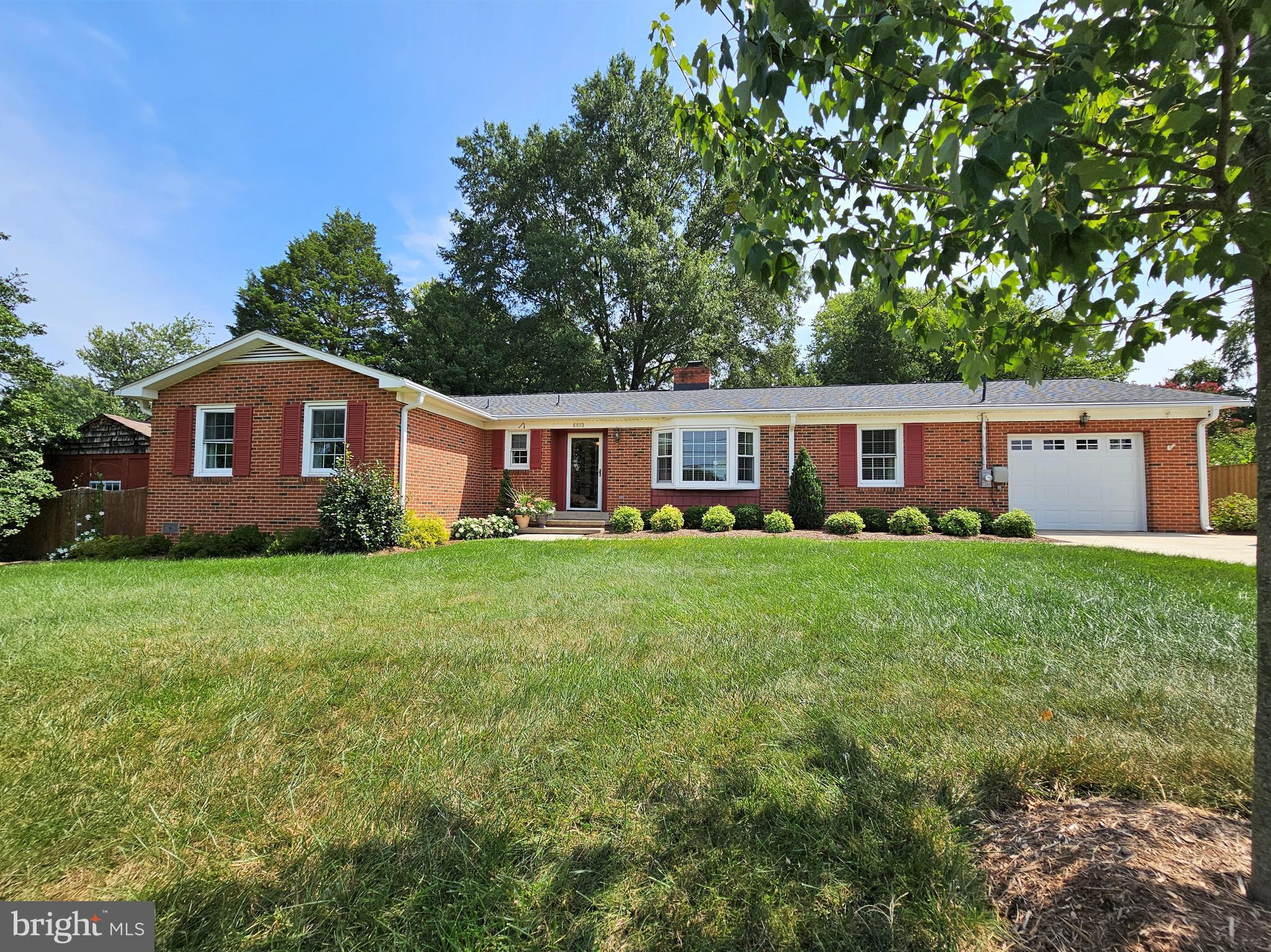 8813 Weems Road Manassas, VA 20110 - Photo 2 of 39 Pristine 3BR/2BA One-Level Brick Home