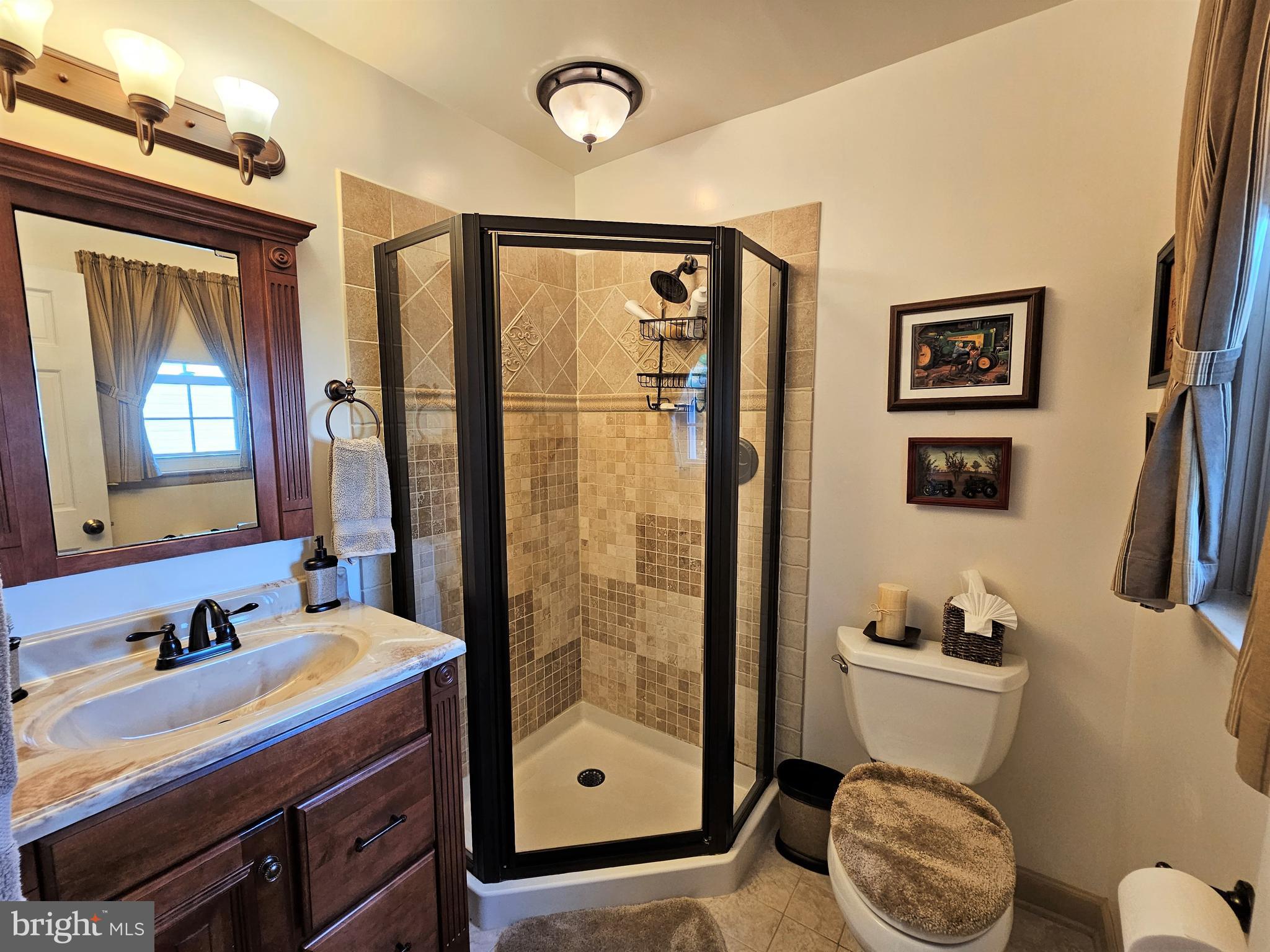 8813 Weems Road Manassas, VA 20110 - Photo 24 of 39 Attached Master Bath