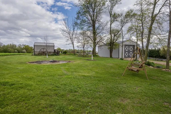 $699,900 | 13541 West Beloit Newark Road, Brodhead, WI 53520