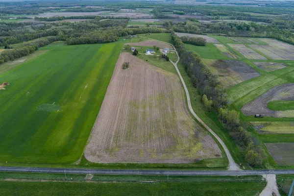 $699,900 | 13541 West Beloit Newark Road, Brodhead, WI 53520