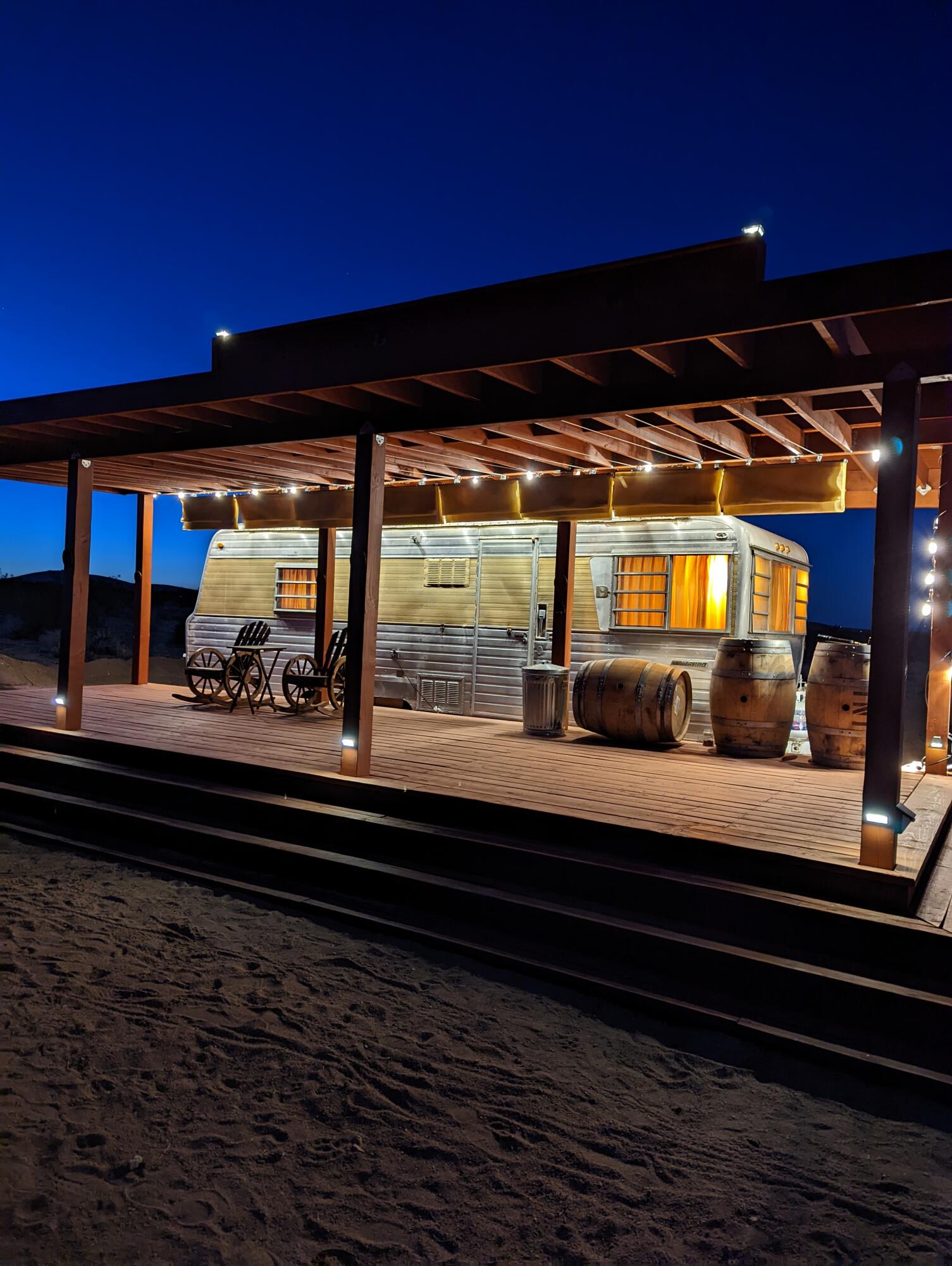 60876 Campanula Street Joshua Tree, CA 92252 - Photo 18 of 29 a room with wooden floor