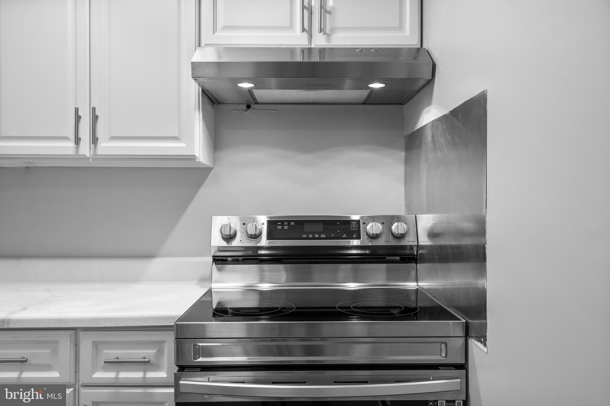 1224 Rainer Road Brookhaven, PA 19015 - Photo 7 of 31