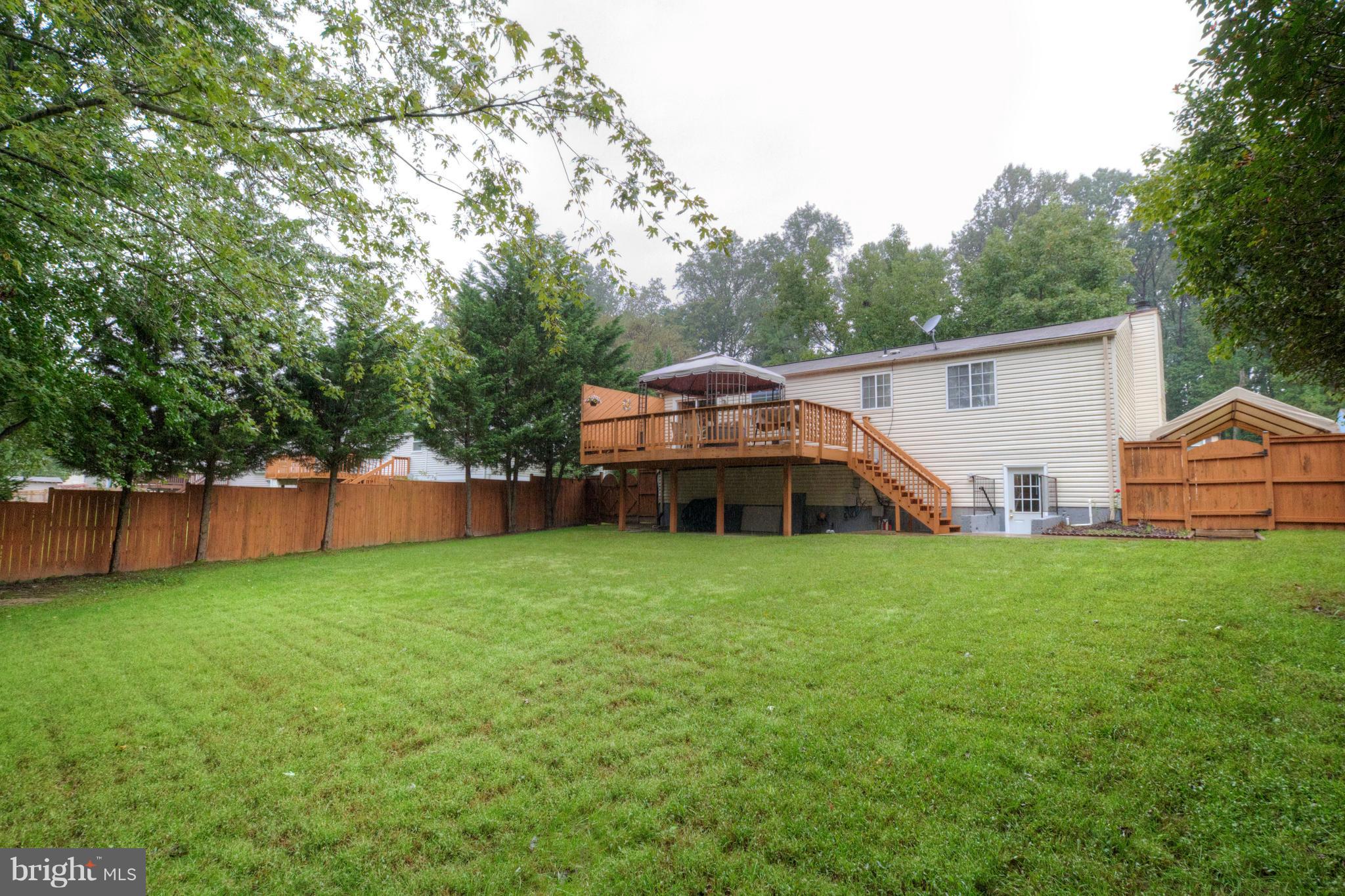 7309 Husky Lane Springfield, VA 22151 - Photo 5 of 28 Exterior (Rear)