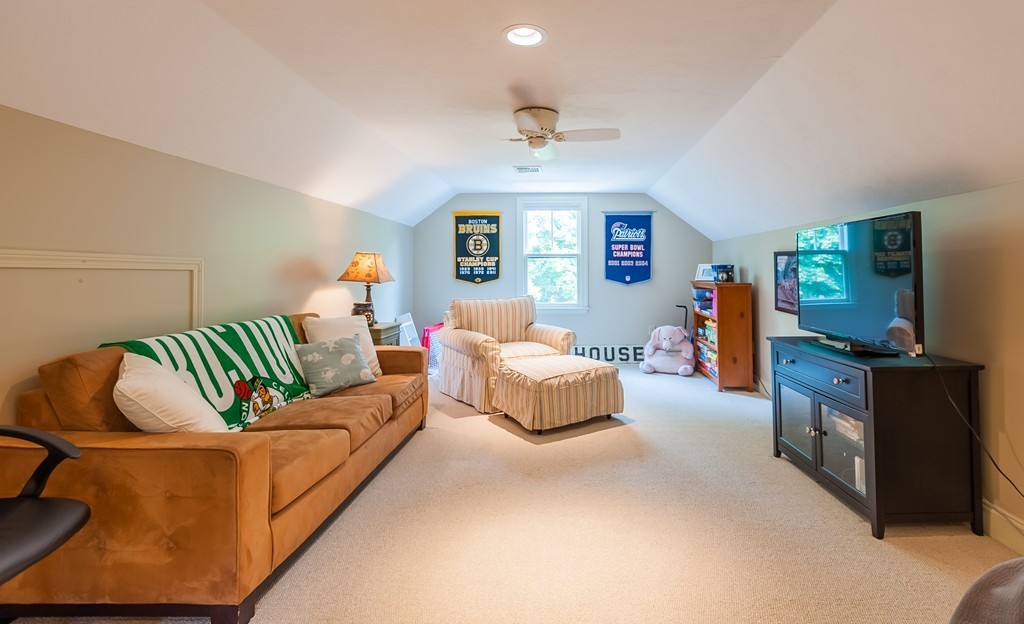 92 Clapp Road Scituate, MA 02066 - Photo 18 of 24 Gallery Image 18