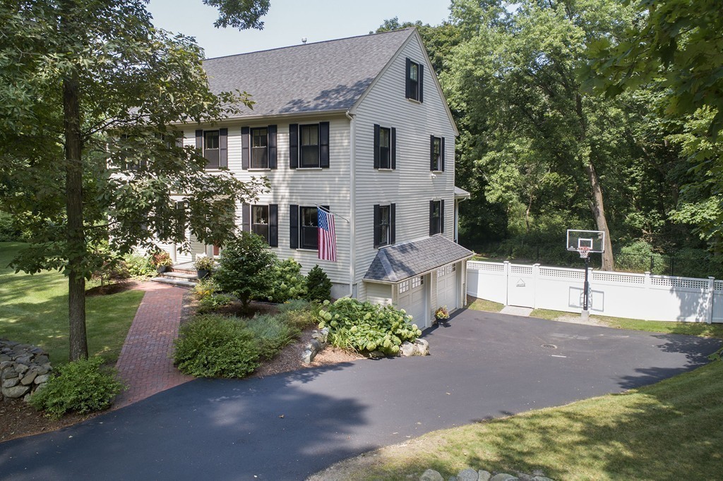 92 Clapp Road Scituate, MA 02066 - Photo 2 of 24 Gallery Image 2