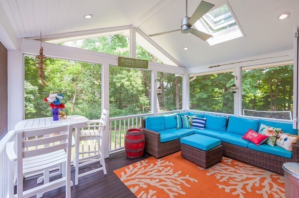 92 Clapp Road Scituate, MA 02066 - Photo 4 of 24 Gallery Image 4
