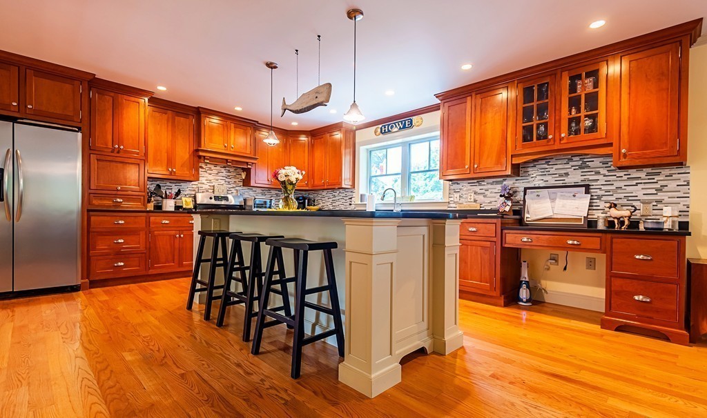 92 Clapp Road Scituate, MA 02066 - Photo 7 of 24 Gallery Image 7
