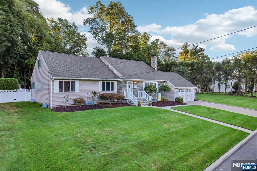 20 Colonial Road Emerson, NJ 07630 - Photo 1 of 35 Gallery Image 1