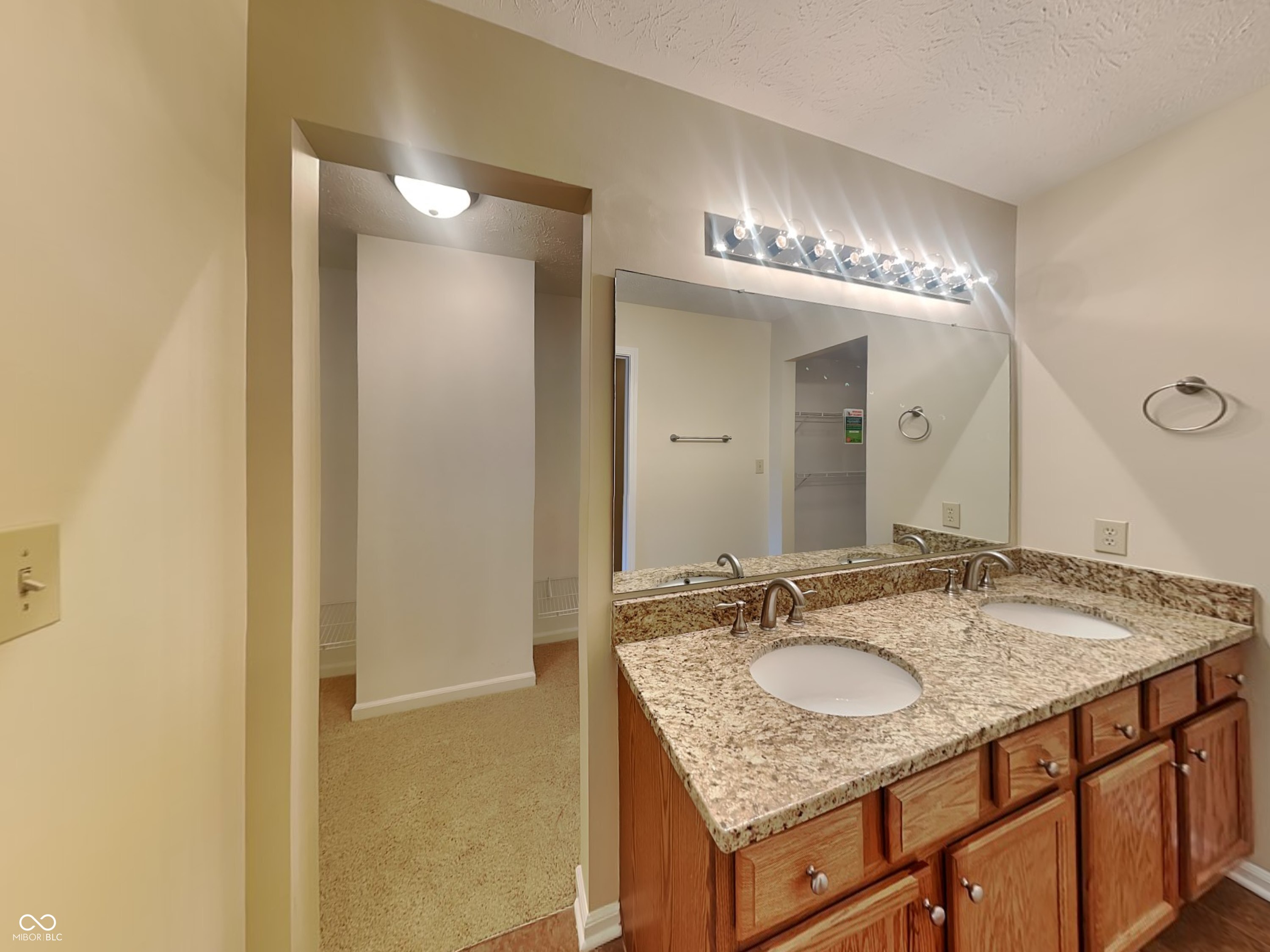 13006 Quarterback Lane Fishers, IN 46037 - Photo 9 of 22