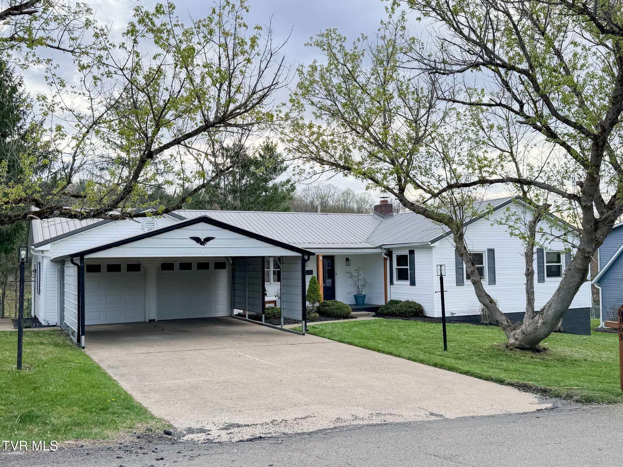 6103 Crystal Lane Wise, VA 24293 - Photo 2 of 30 wfwfw