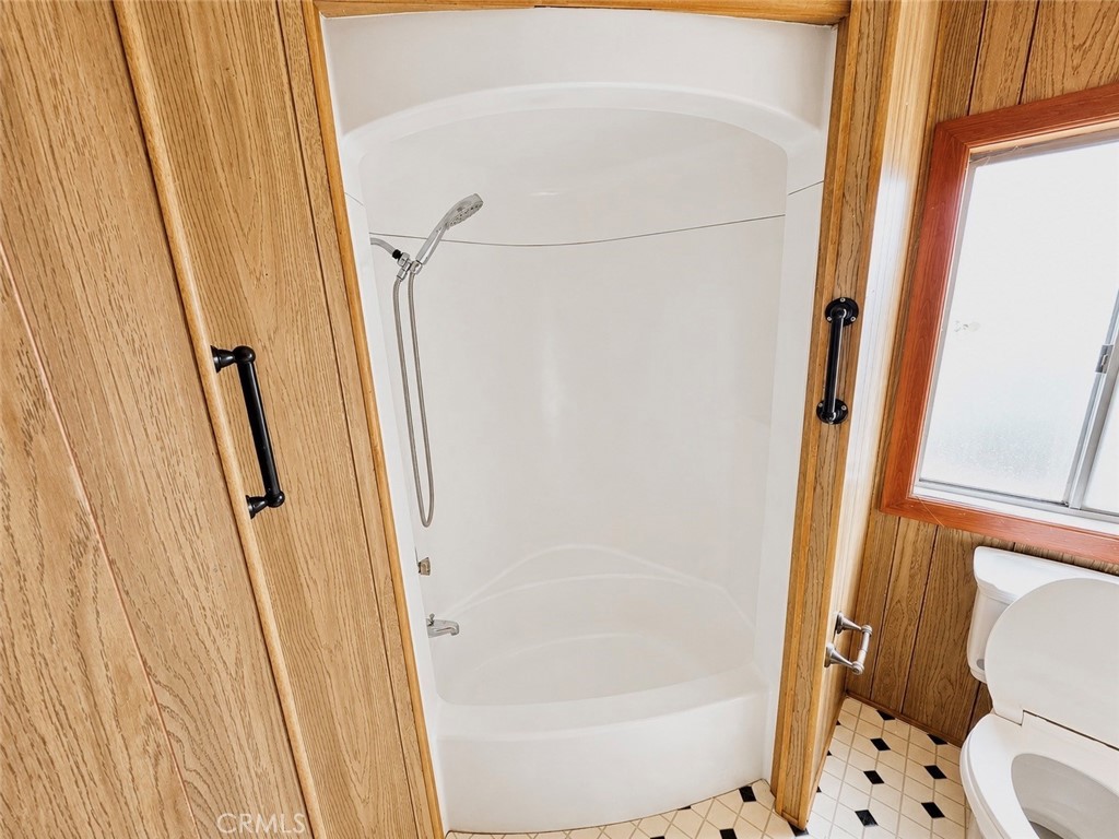 36200 Paradise Ranch Road Castaic, CA 91384 - Photo 12 of 18 Bathroom 1
