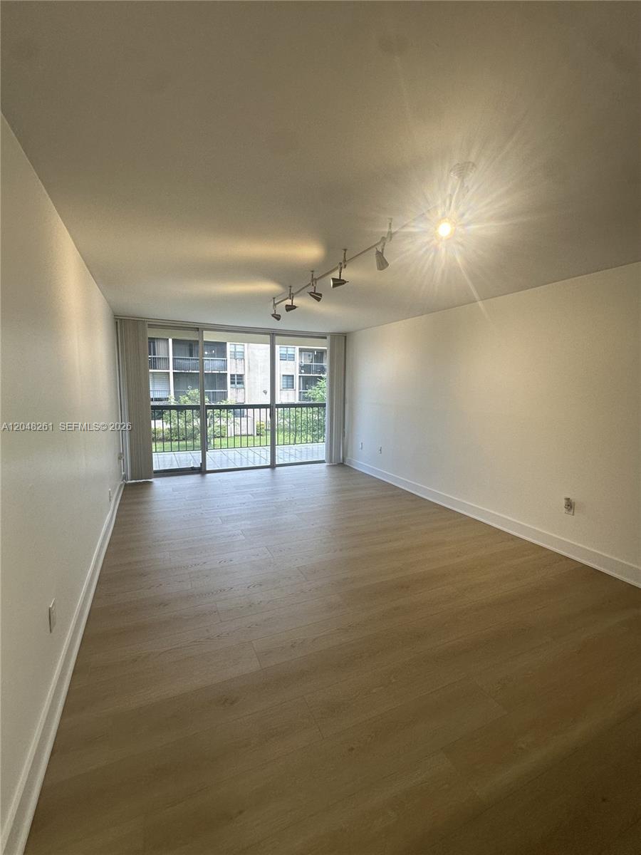 10425 Southwest 112th Avenue, Unit 215 Miami, FL 33176 - Photo 7 of 22