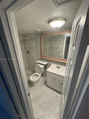 $2,200 | 3901 Northwest 9th Avenue, Unit 2, Deerfield Beach, FL 33064