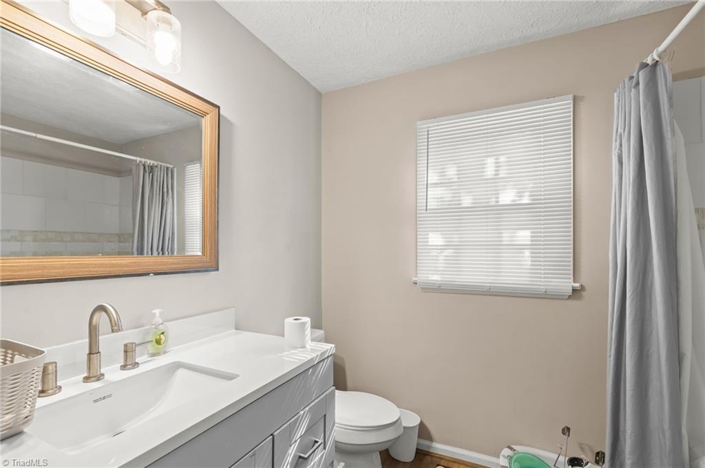 1615 Rankin Road Greensboro, NC 27405 - Photo 17 of 37