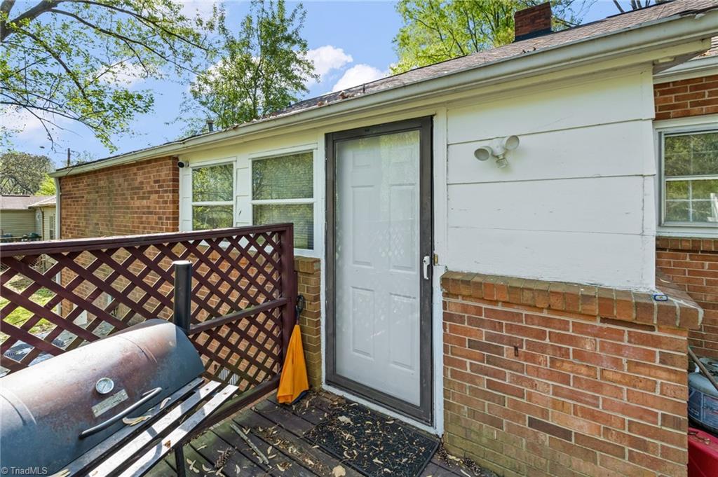 1615 Rankin Road Greensboro, NC 27405 - Photo 28 of 37