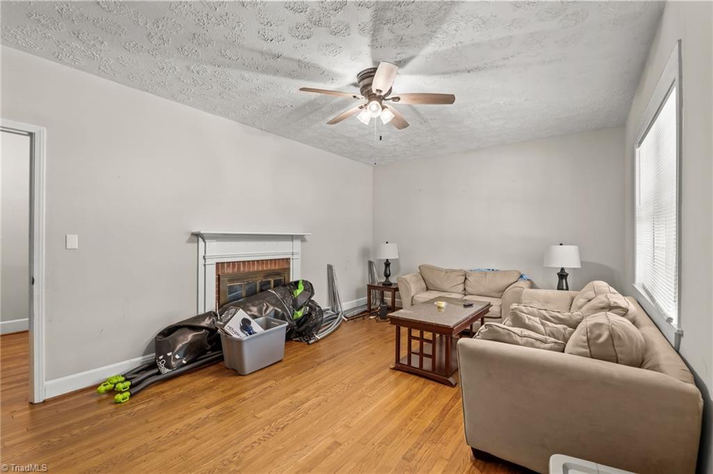 1615 Rankin Road Greensboro, NC 27405 - Photo 6 of 37