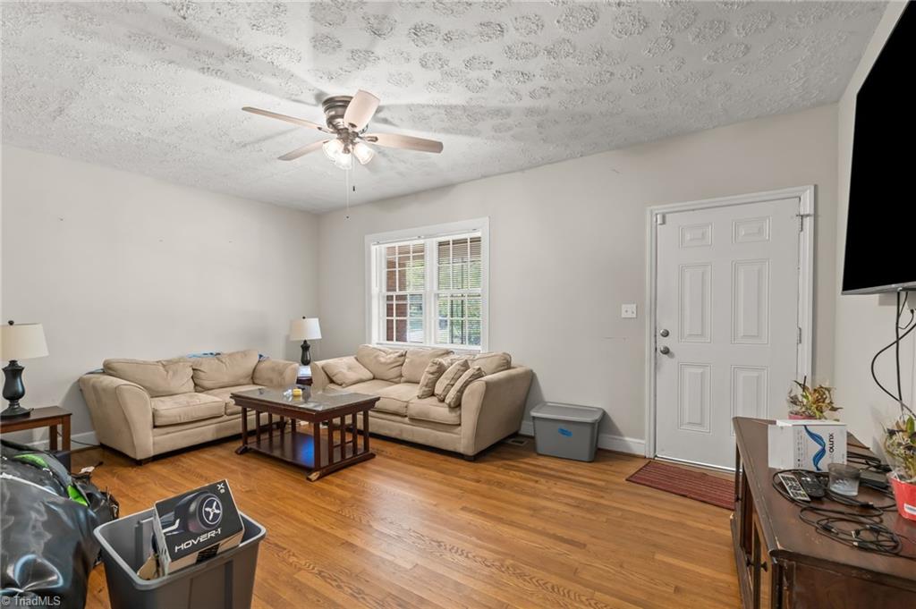 1615 Rankin Road Greensboro, NC 27405 - Photo 8 of 37