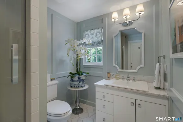 $1,399,000 | 18 Forest Lane, Wilton, CT 06897