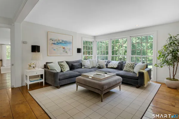 $1,399,000 | 18 Forest Lane, Wilton, CT 06897
