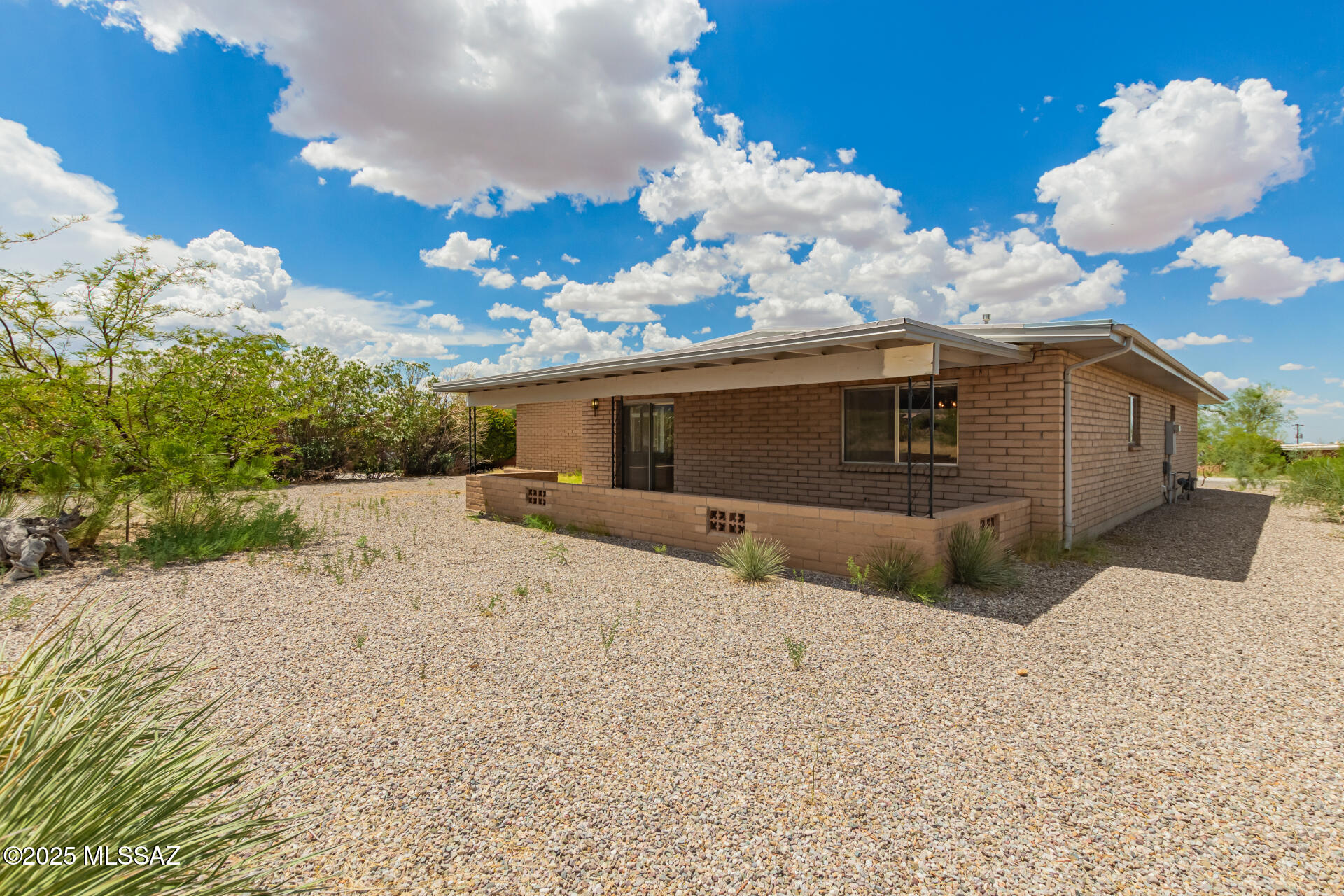 16381 South Observatory Place Vail, AZ 85641 - Photo 22 of 23 a view of a back yard of the house