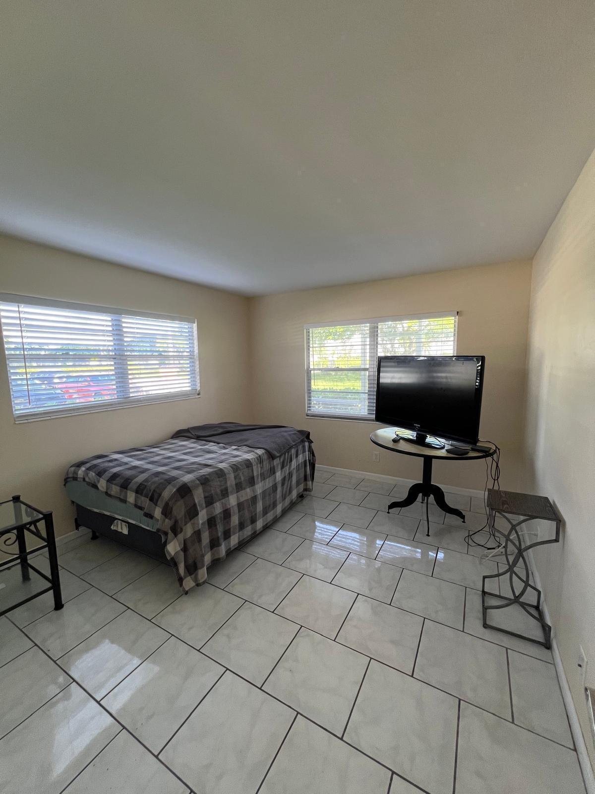 43 Fanshaw Drive Boca Raton, FL 33434 - Photo 9 of 11 WhatsApp Image 2025-09-11 at 5.23.48 PM