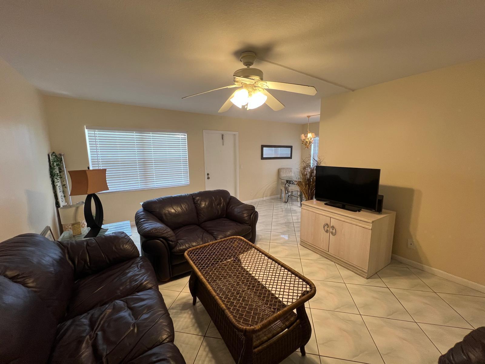 43 Fanshaw Drive Boca Raton, FL 33434 - Photo 10 of 11 WhatsApp Image 2025-09-11 at 5.23.47 PM