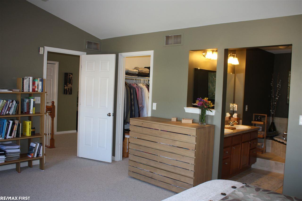 49041 Hawksburry Road Canton, MI 48188 - Photo 24 of 36