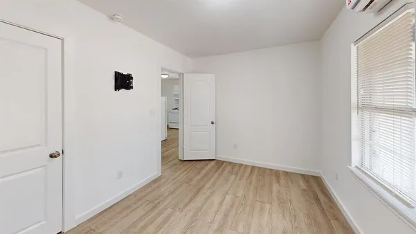 $1,250 | 2223 J B Jackson Jr Boulevard, Unit J, Dallas, TX 75210