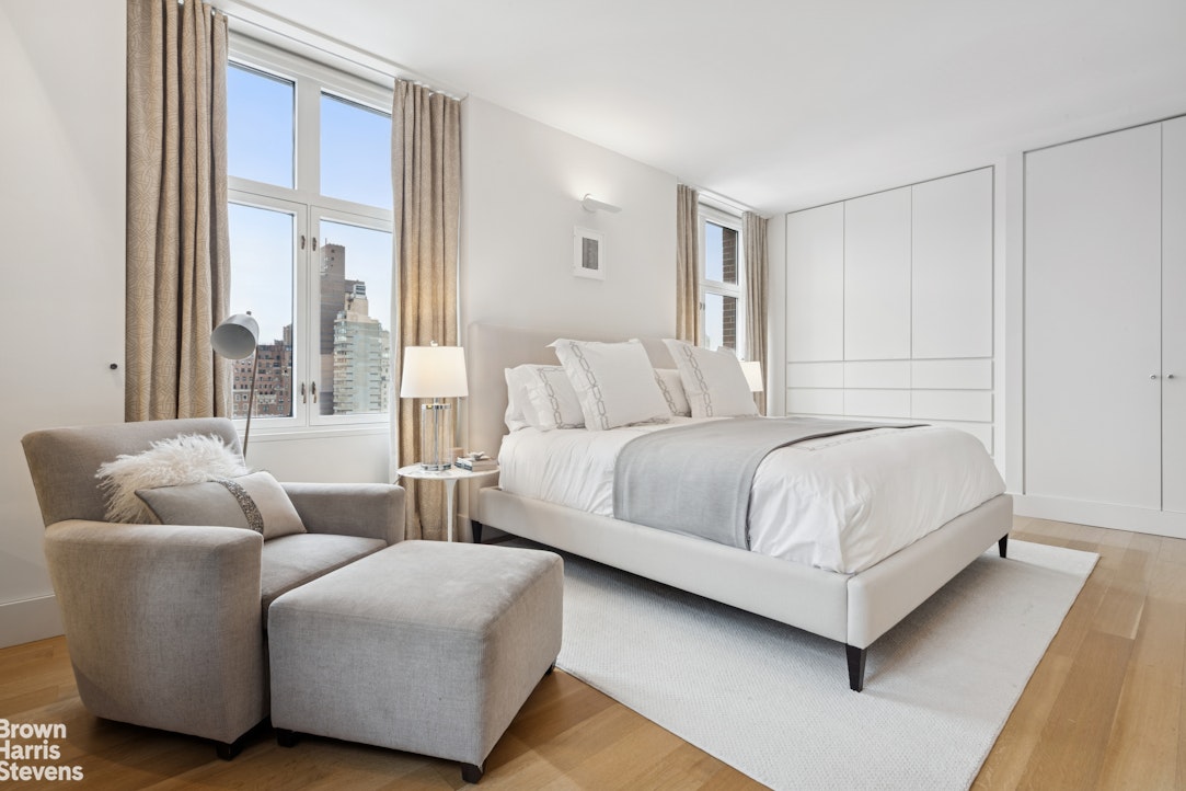 188 East 70th Street, Unit 17CD Manhattan, NY 10021 - Photo 10 of 22