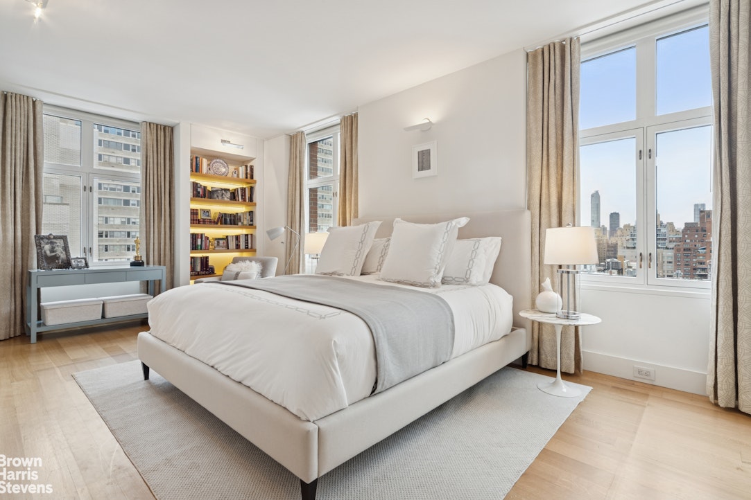 188 East 70th Street, Unit 17CD Manhattan, NY 10021 - Photo 12 of 22