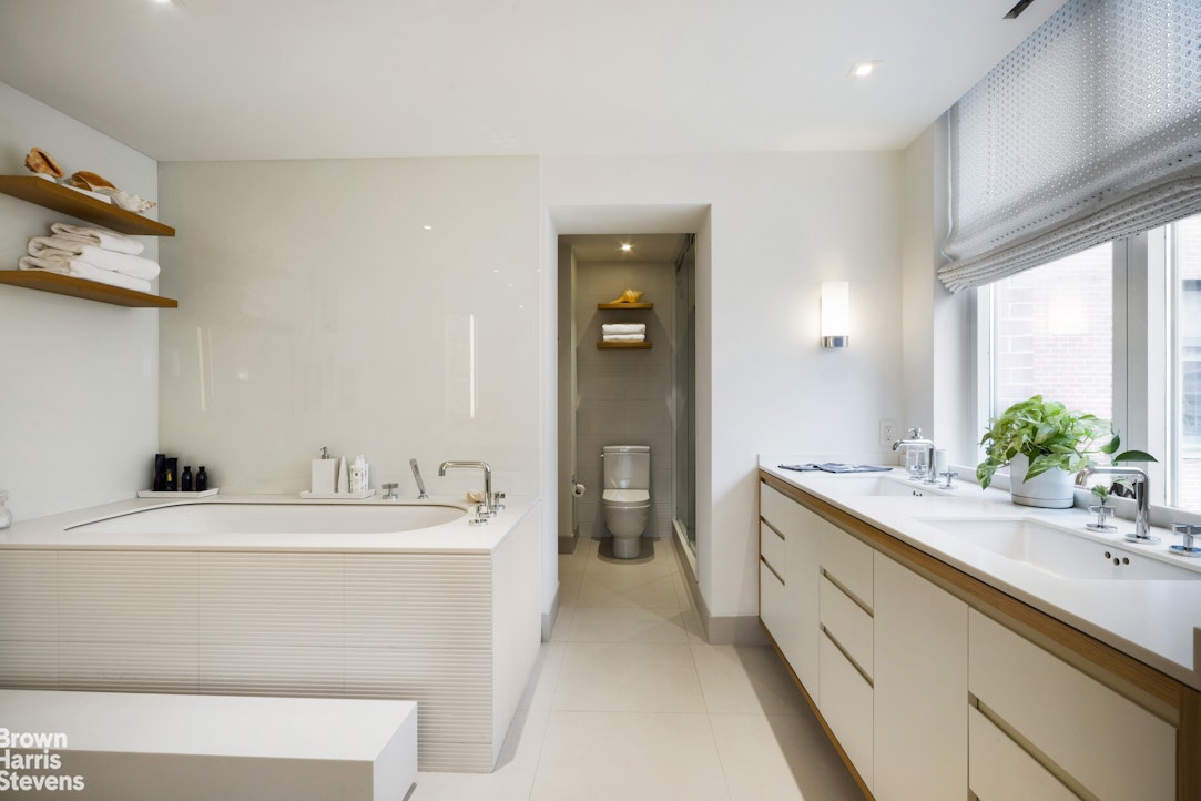 188 East 70th Street, Unit 17CD Manhattan, NY 10021 - Photo 19 of 22