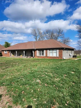 $430,000 | 805 South Country Club Drive, Butler, MO 64730