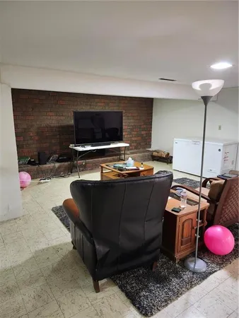 $430,000 | 805 South Country Club Drive, Butler, MO 64730